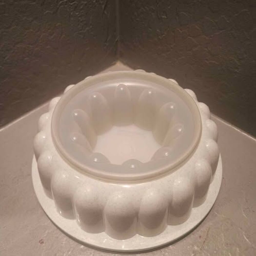 Tupperware 3 Pc Grey Jello Mold Vintage 1202 Ice Ring Mold Lid C3 Vintage